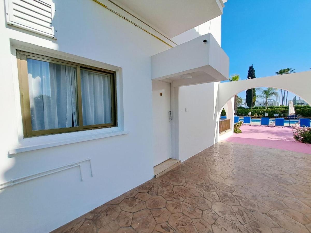 Florence Hotel Apartments Agia Napa Buitenkant foto