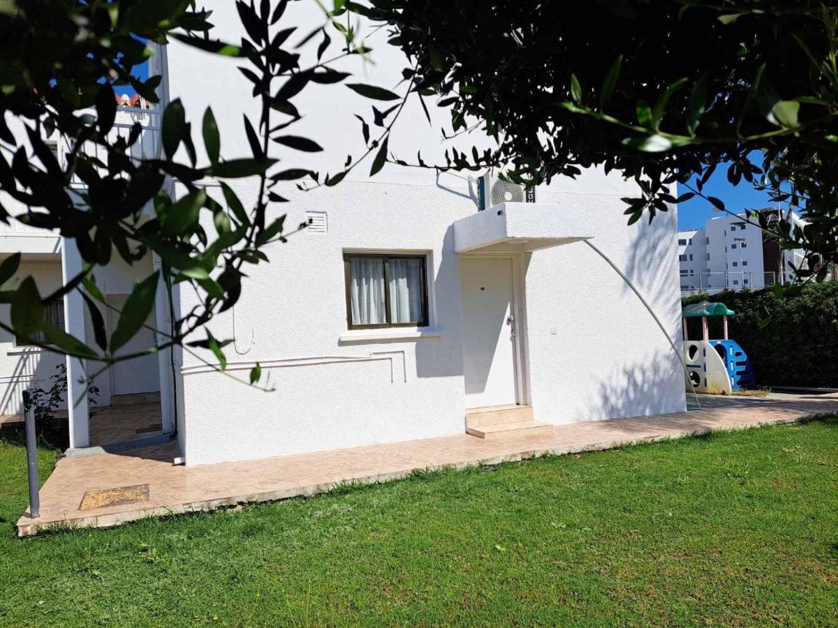 Florence Hotel Apartments Agia Napa Buitenkant foto