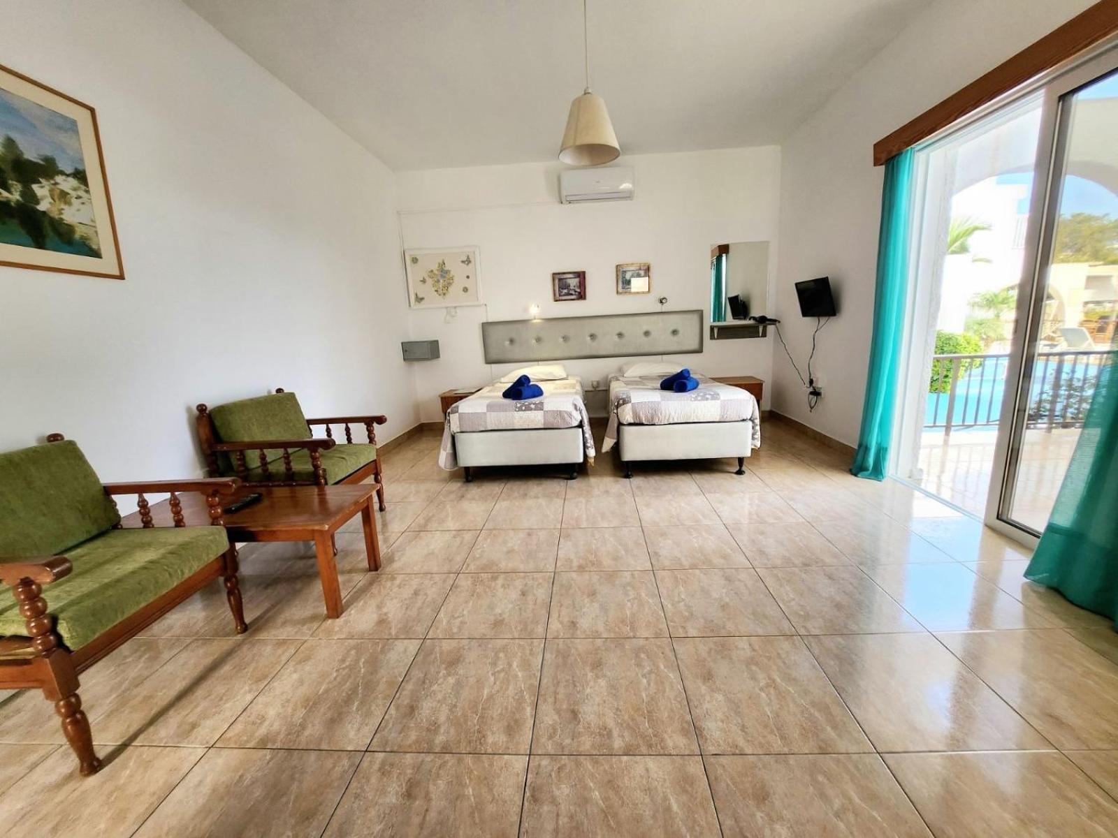 Florence Hotel Apartments Agia Napa Buitenkant foto