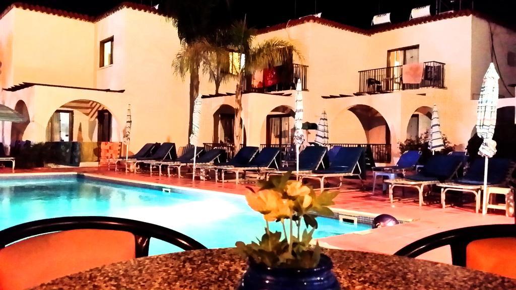 Florence Hotel Apartments Agia Napa Buitenkant foto